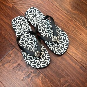 Tory Burch flip flops 6.5